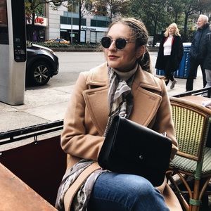 Meet your Posher, Britta